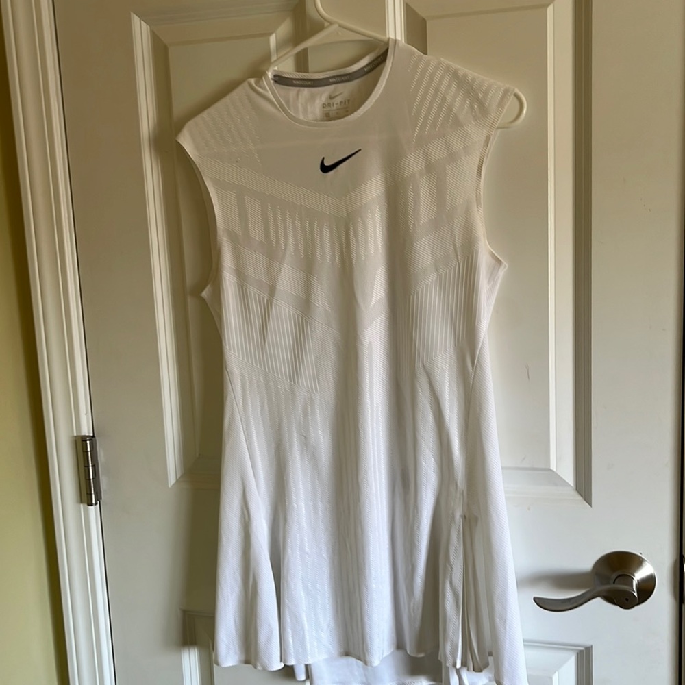 Nike women’s tennis dress my daughter wore once in Wimbledon tournament